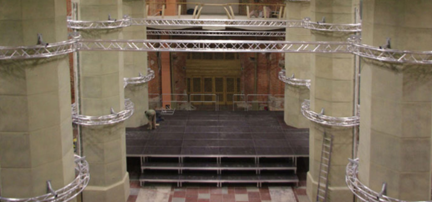Alustage Bühnenpodeste