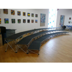 Revostage-Chorbuehne-20-Grad-Rundung